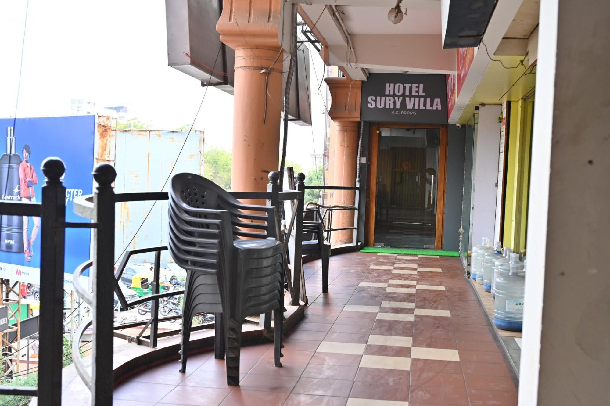 Hotel Sury Villa Ahmedabad Esterno foto