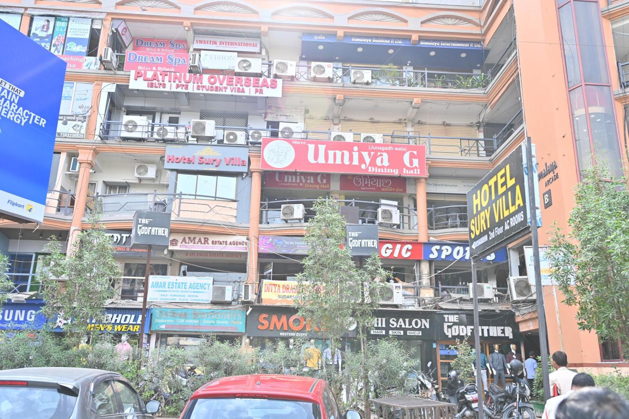 Hotel Sury Villa Ahmedabad Esterno foto
